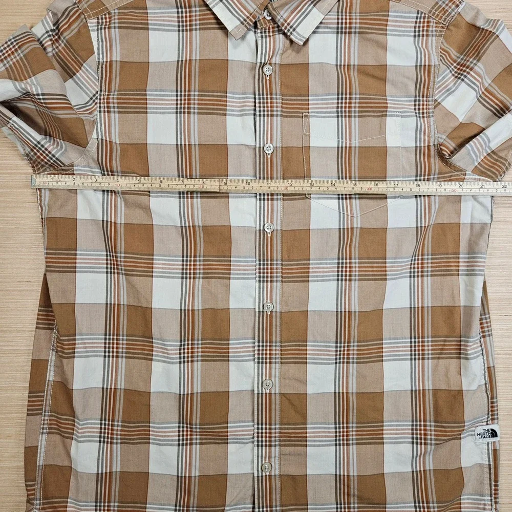 The‎ North Face Button Up Mens L Brown Plaid Short Sleeve Outdoor Hiking Shirt